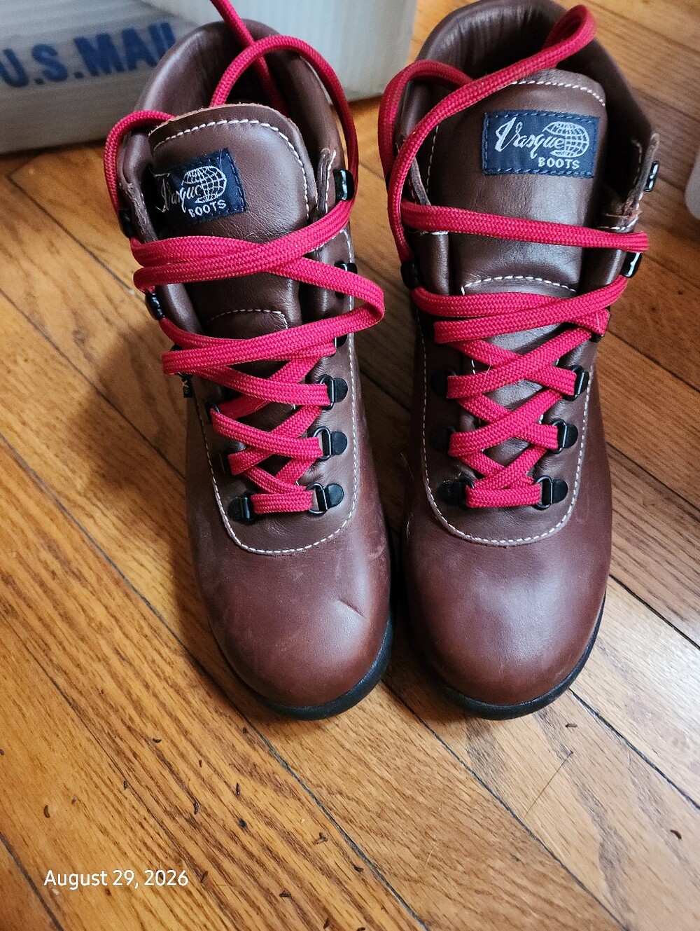 New Without Box Vasque GTX Sundowner Hiking Boots. Womens Sz 9